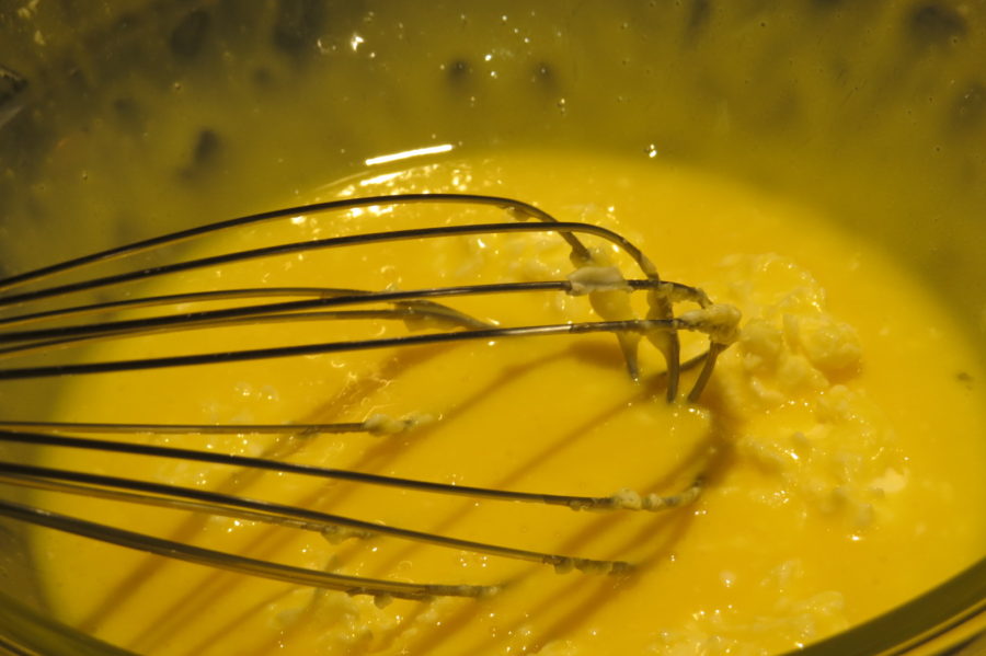 Whisk sauce Hollandaise Sauce Whisk sauce Hollandaise Sauce