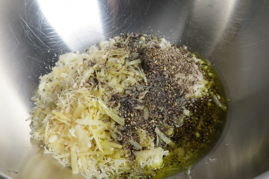 Pepper and cheese Cacio e Pepe Pepper and cheese Cacio e Pepe