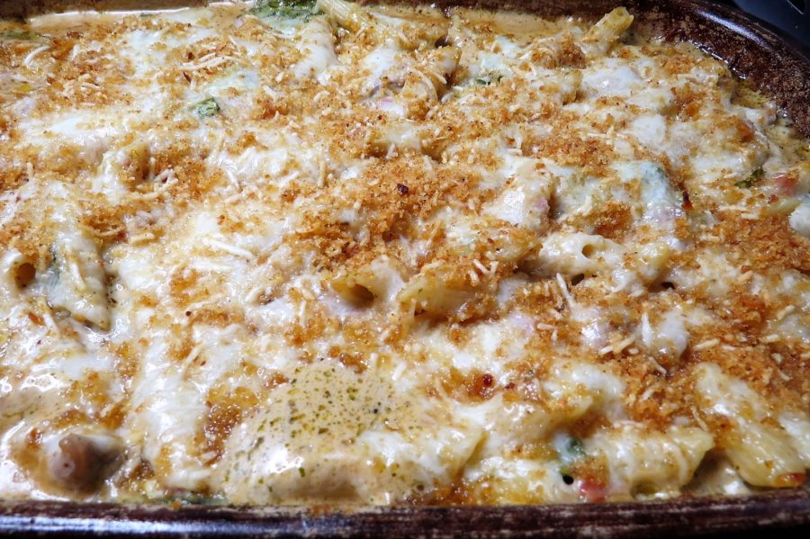 Baked casserole Pesto Alfredo Turkey Casserole Baked casserole Pesto Alfredo Turkey Casserole