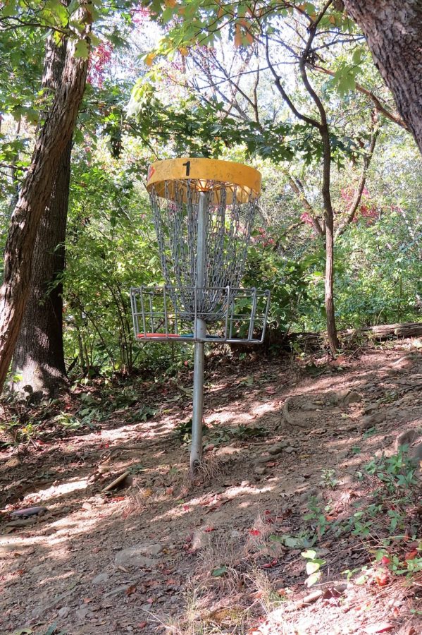 First basket Rotary Park Disc Golf Course Huntington West Virginia