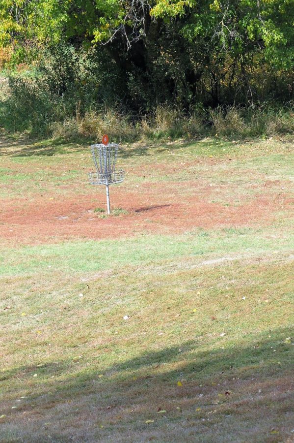 Sixth basket Tuthill Park Disc Golf Course Sioux Falls South Dakota